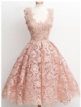 Short A-line V-neck Lace Knee Length Party Dresses