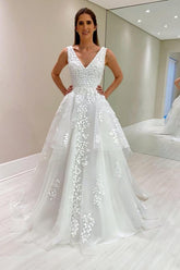 Long A-line V-neck Sleeveless Tulle Appliques Lace Backless Wedding Dresses