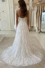 Chic Long A-line Spaghetti Strap Appliques Tulle Wedding Dress