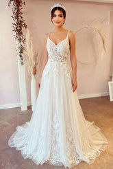 Long A-Line Spaghetti Straps Sweetheart Tulle Wedding Dress With Appliques Lace