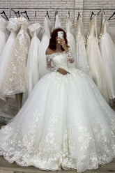 Elegant Off The Shoulder Long Lace Tulle Ball Gown Wedding Dresses with Sleeves