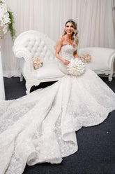 Elegant Long Sweetheart Backless Appliques Lace Floor Length Mermaid Wedding Dress