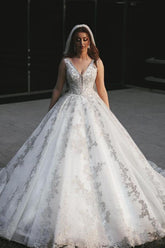 Gorgeous Long Ball Gown V-neck Tulle Lace Appliques Wedding Dresses