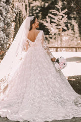 Elegant Ball Gown Scoop Neck Lace Tulle Long Appliques Wedding Dress with sleeves