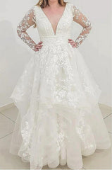 Modest Long A-line V-neck Tulle Lace Wedding Dresses with Sleeves