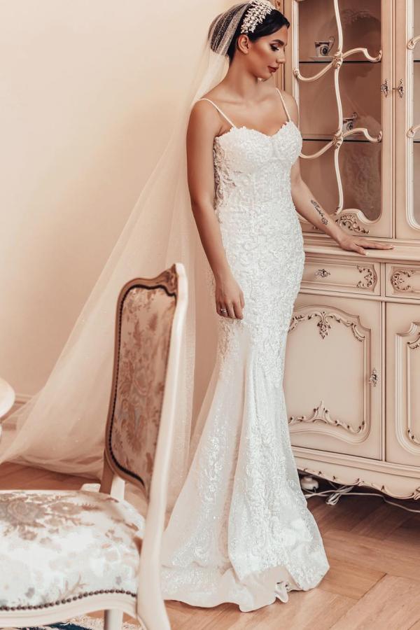 Spaghetti Straps Sweetheart White Long Mermaid Wedding Dress with Beads