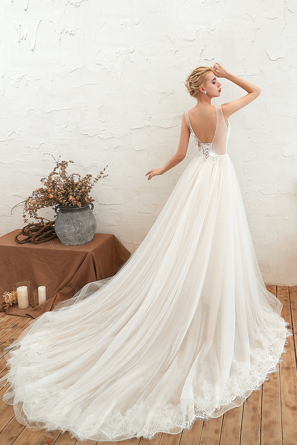 Chic Long V-neck Lace-up Appliques Tulle A-line Wedding Dress