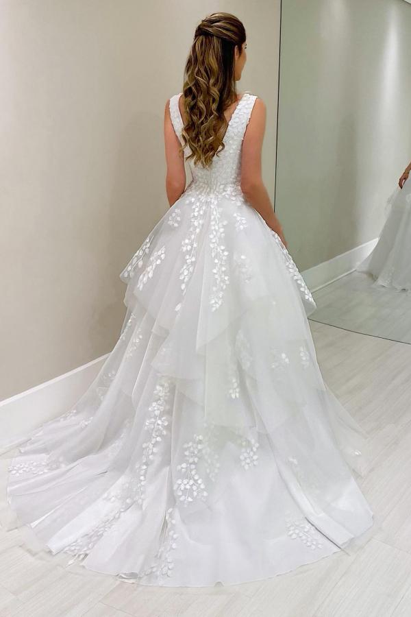 Long A-line V-neck Sleeveless Tulle Appliques Lace Backless Wedding Dresses