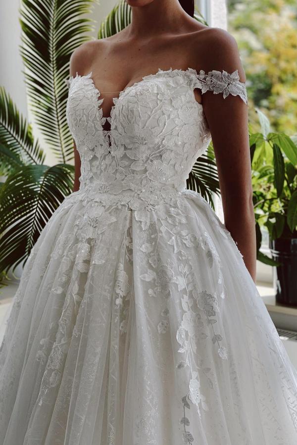 Elegant White Long A-line Off the Shoulder Tulle Lace Wedding Dresses