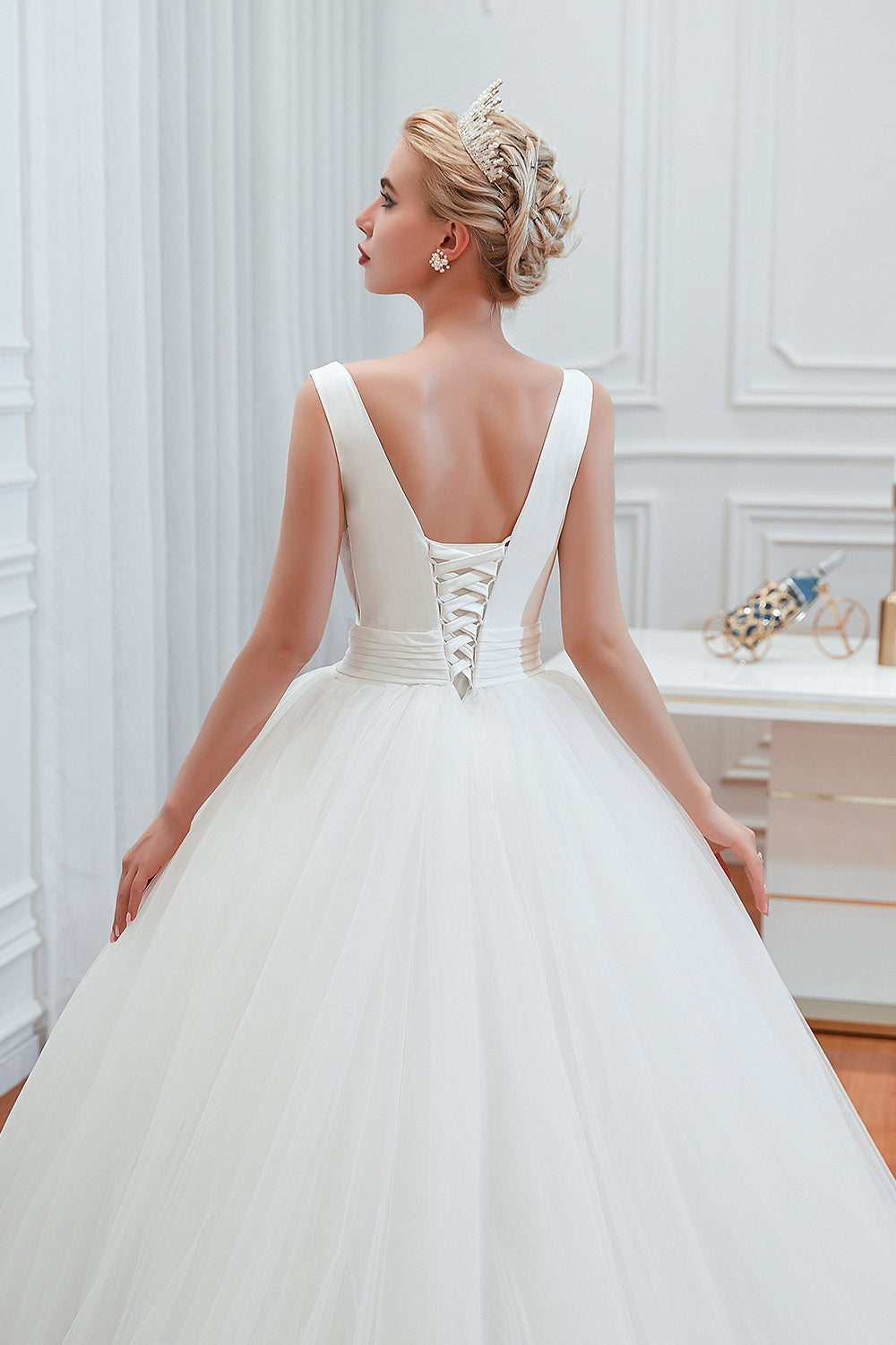Elegant Long V-neck Lace-up Ruffle Tulle A-line Wedding Dress