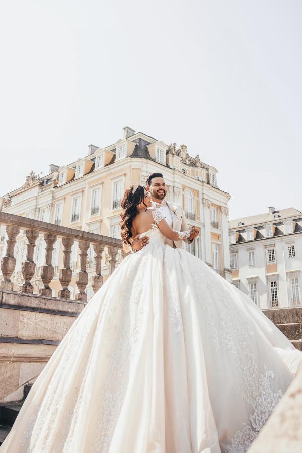 Plus Size Long Sweetheart Ball Gown Satin Lace Appliques Open Back Wedding Dress with Sleeves
