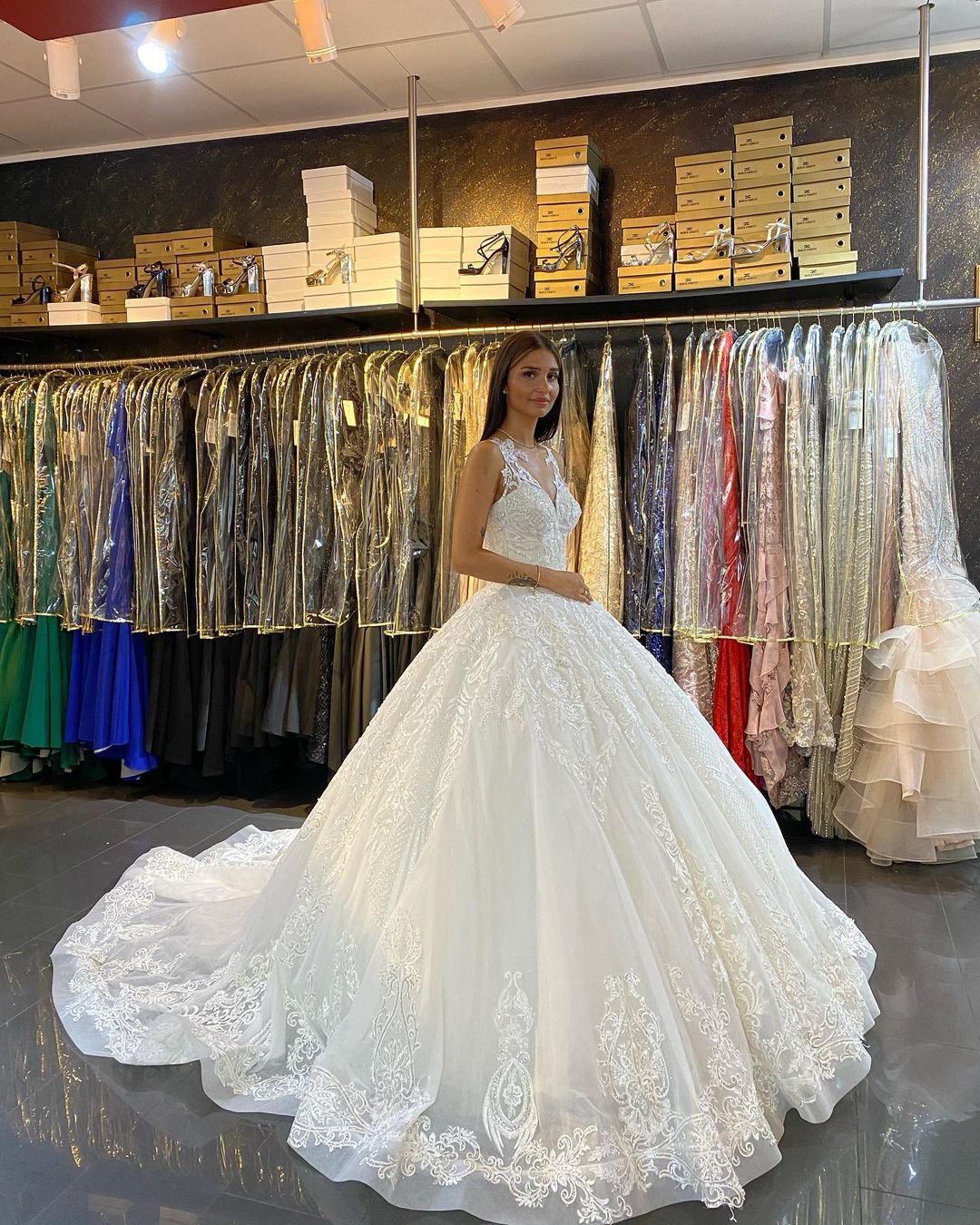 Gorgeous Long Ball Gown V-neck Appliques Lace Backless Floor Length Train Wedding Dress