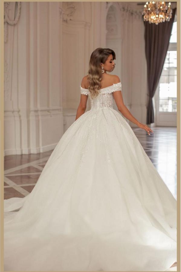 Long Off the Shoulder Organza Chapel Train Ball Gown Wedding Dress