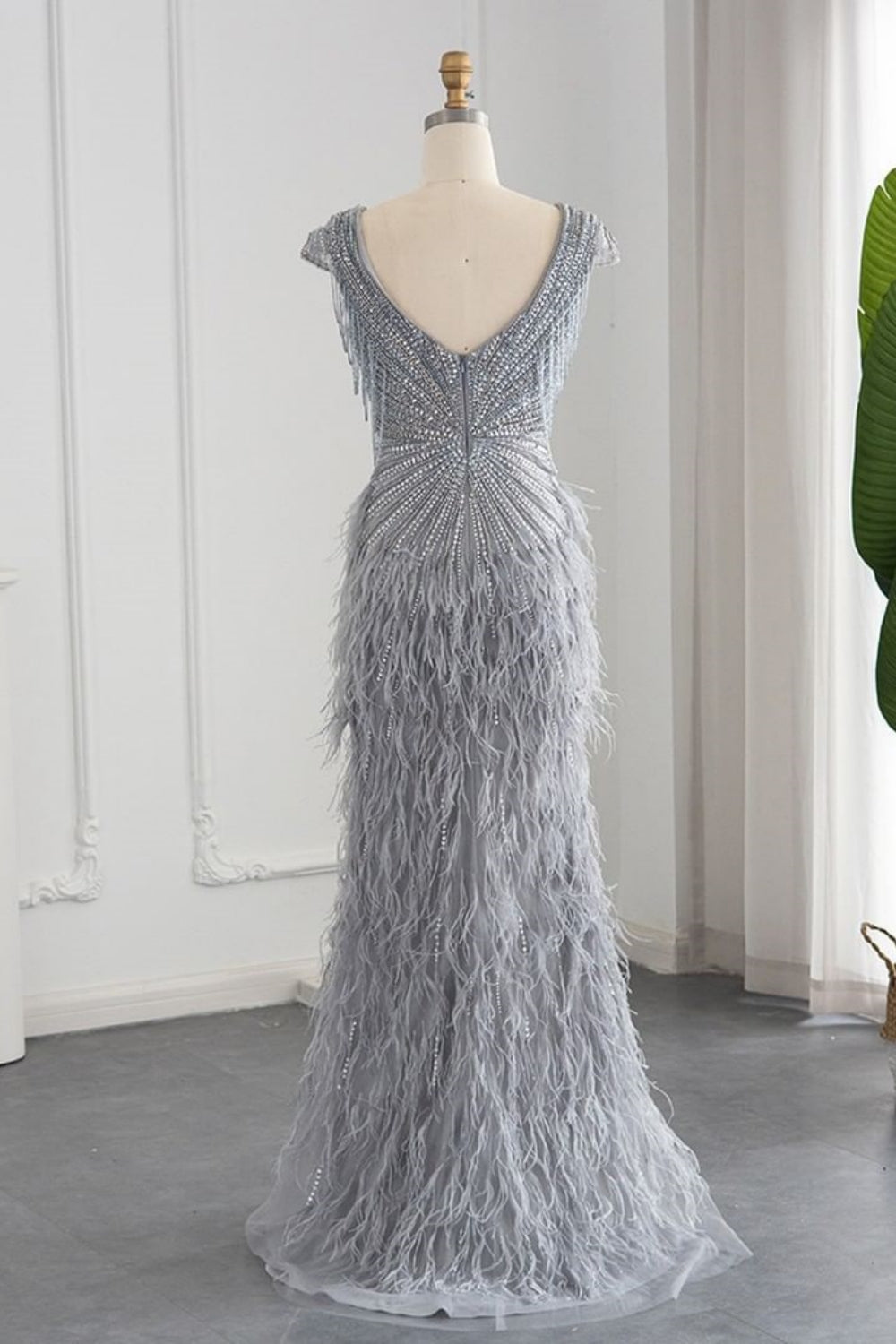 Luxury Long Mermaid V-neck Beading Formal Prom Dresses