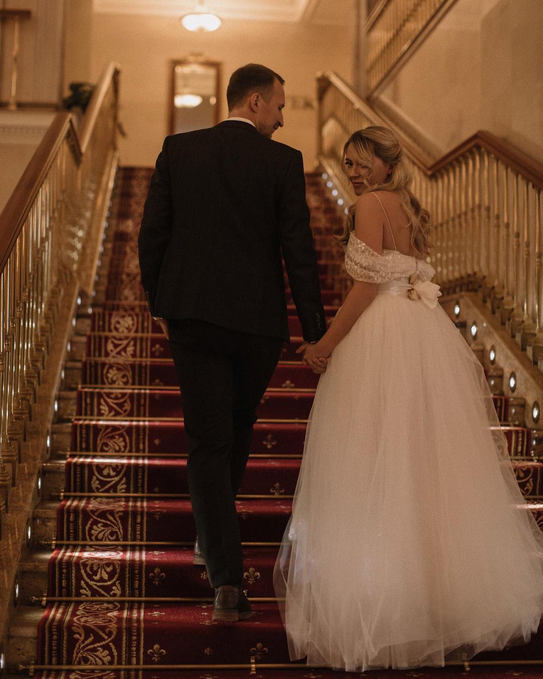 Gorgeous Long Mermaid Off Shoulder Tulle Wedding Dress with Detachable Tulle Train