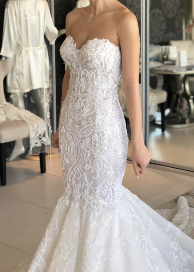 Elegant Long Sweetheart Backless Appliques Lace Floor Length Mermaid Wedding Dress