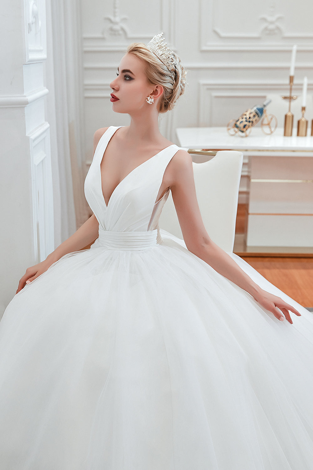 Elegant Long V-neck Lace-up Ruffle Tulle A-line Wedding Dress