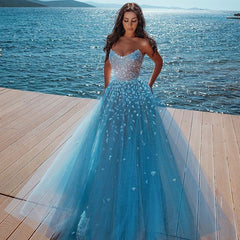 Long Strapless A-Line Floor Length Tulle Prom Dress With Appliques Lace