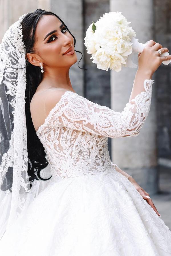 Ball Gown Off the Shoulder Sweetheart Satin Lace Long Wedding Dress with Sleeves