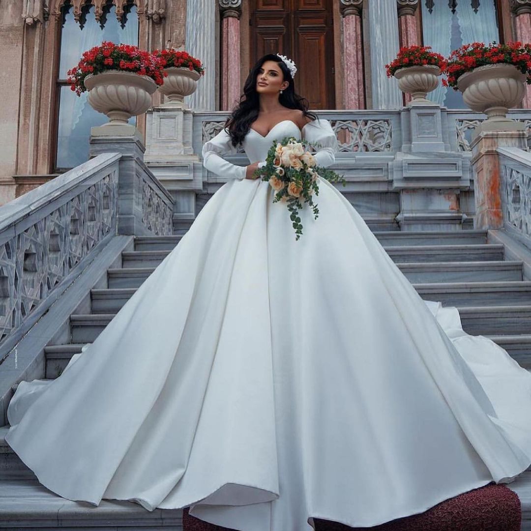 Long Ball Gown Satin Sweetheart Wedding Dresses with Sleeves