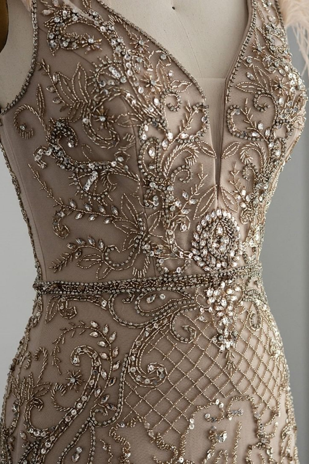 Gorgeous Long Mermaid V-Neck Beading Formal Prom Dresses with Feather