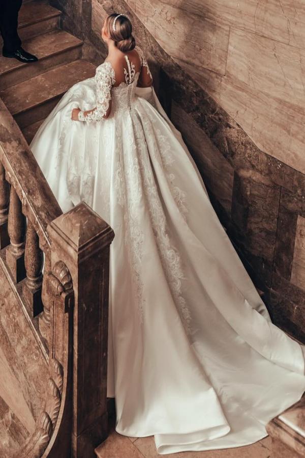 Ivory Long Ball Gown Sweetheart Satin Lace Backless Wedding Dresses with Sleeves