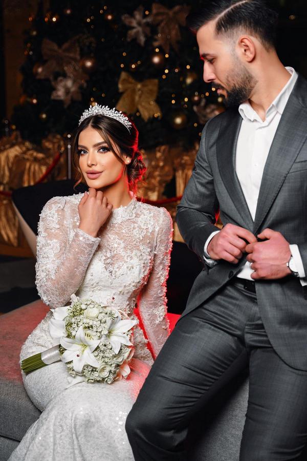 Long Sleeves High Neck Satin Lace Mermaid Wedding Dresses with Chapel Train