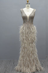 Luxury Long Mermaid V-neck Backless Beading Tulle Formal Dresses with Sleeves