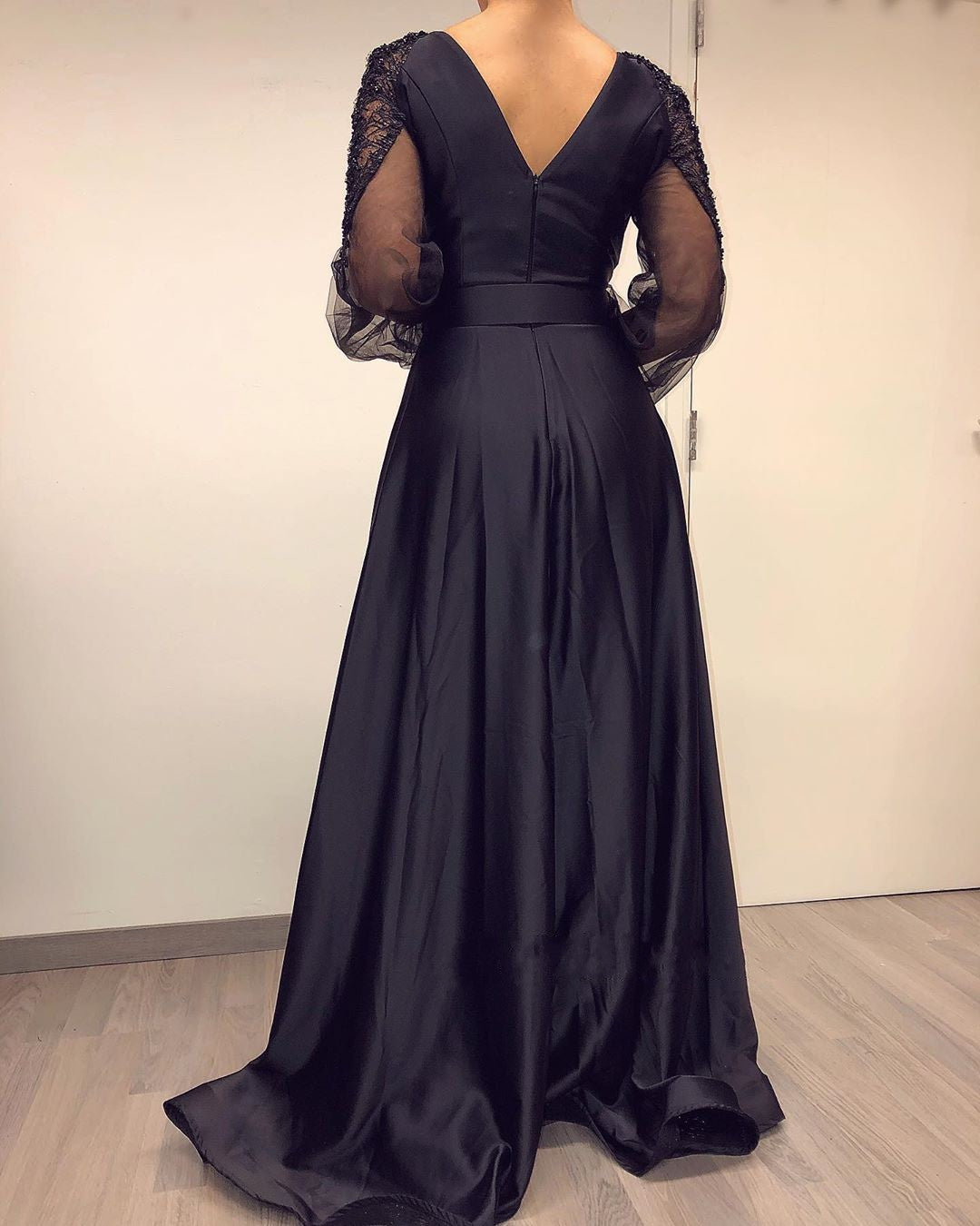 Black A-line Floor Length V-neck Long Sleeve Backless Satin Beading Prom Dress With Slit