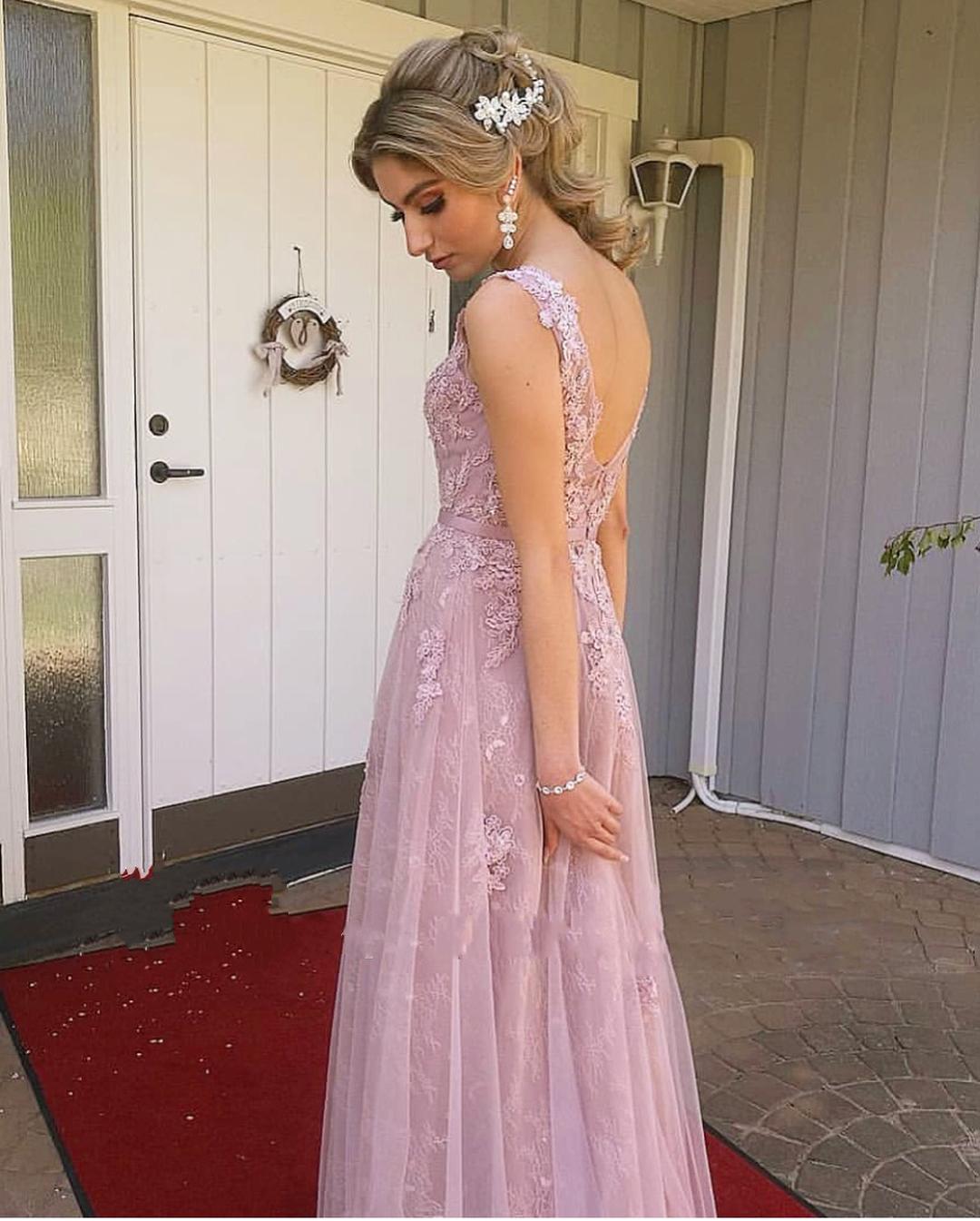 Elegant A-line Appliques Lace V-neck Backless Floor Length Tulle Prom Dresses
