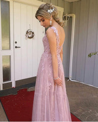 Elegant A-line Appliques Lace V-neck Backless Floor Length Tulle Prom Dresses