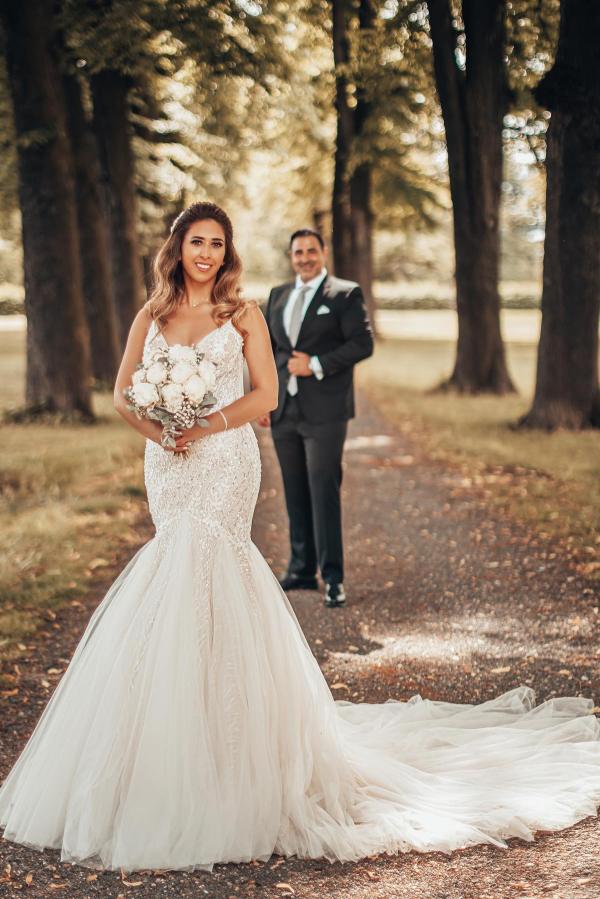 Long Mermaid Sweetheart Tulle Lace Backless Wedding Dress with Chapel Train