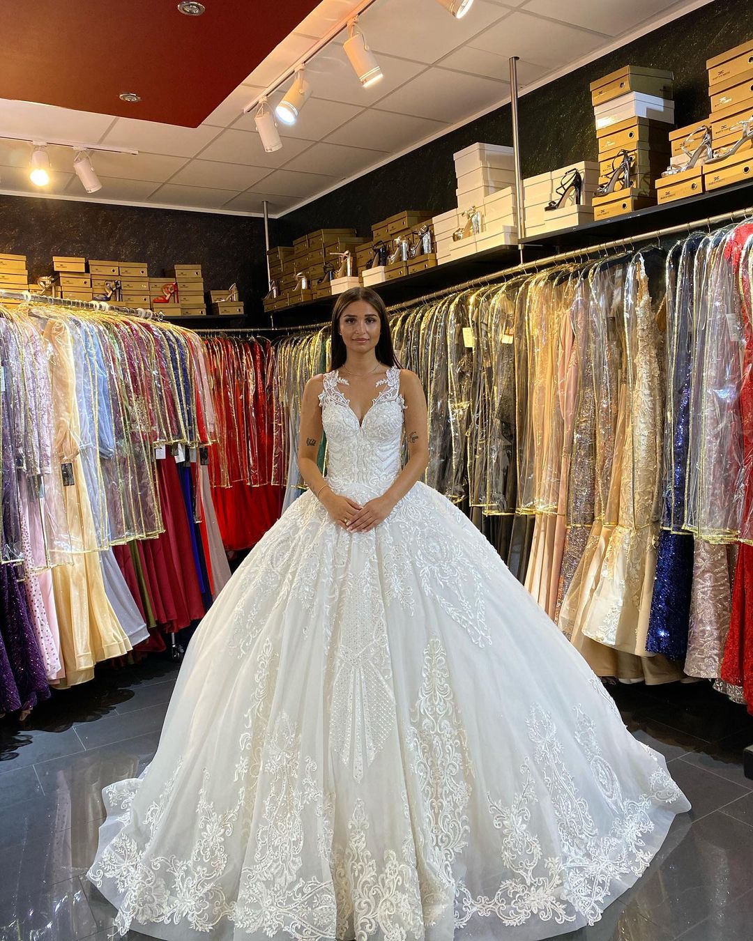 Gorgeous Long Ball Gown V-neck Appliques Lace Backless Floor Length Train Wedding Dress