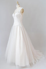 Elegant Long Sweetheart Open Back Lace Tulle A-line Wedding Dress