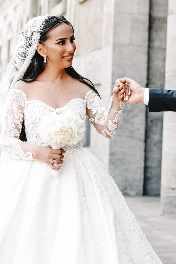 Ball Gown Off the Shoulder Sweetheart Satin Lace Long Wedding Dress with Sleeves