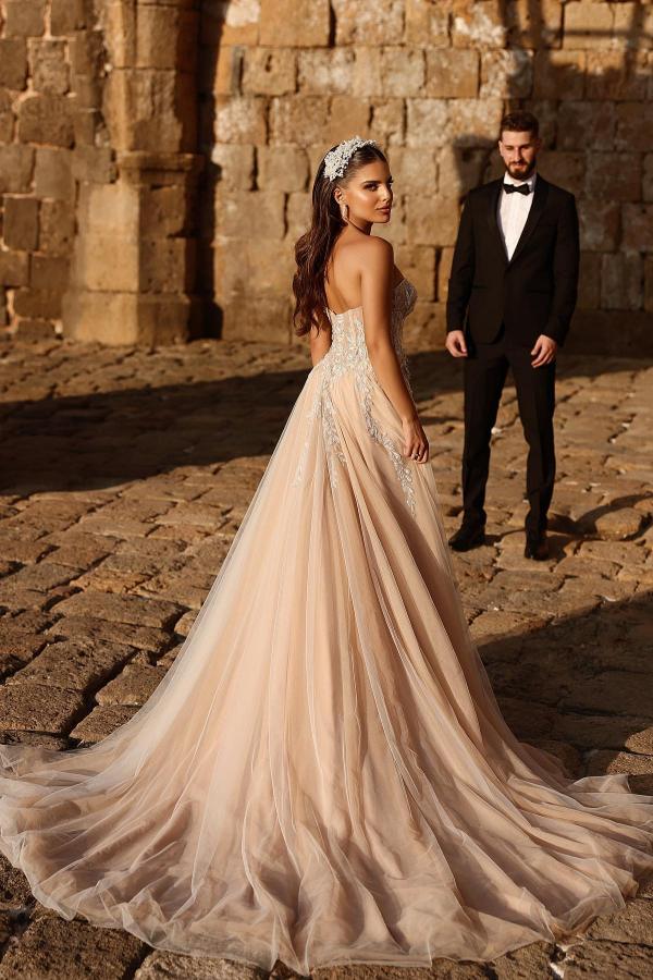 Beautiful Champagne A-Line Sweetheart Sleeveless Long Beading Wedding Dress with High Split