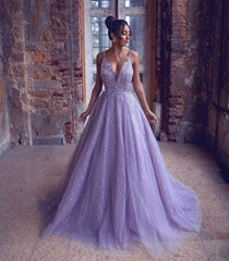 Long A-Line Tulle V-neck Spaghetti Straps Appliques Lace Backless Prom Dress