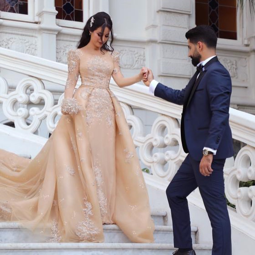 Gorgeous Long Sleeve Tulle Bateau Mermaid Wedding Dress with Detachable Train