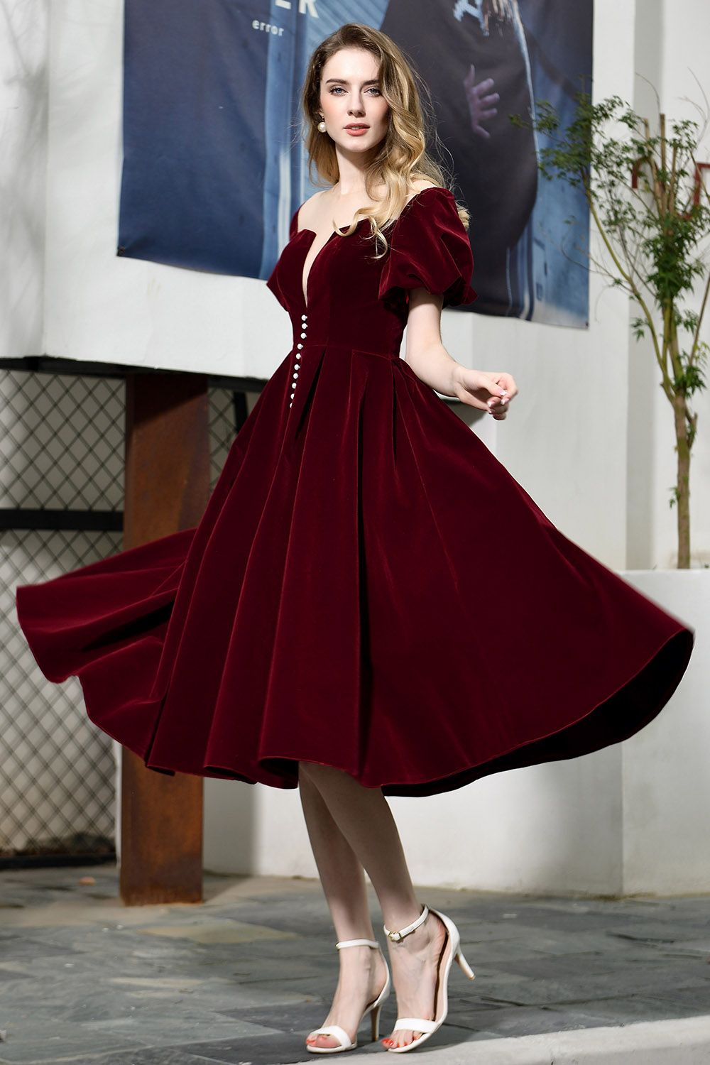 Burgundy Velvet A-line V-neck Short Formal Evening Dress with Bubble Sleeve