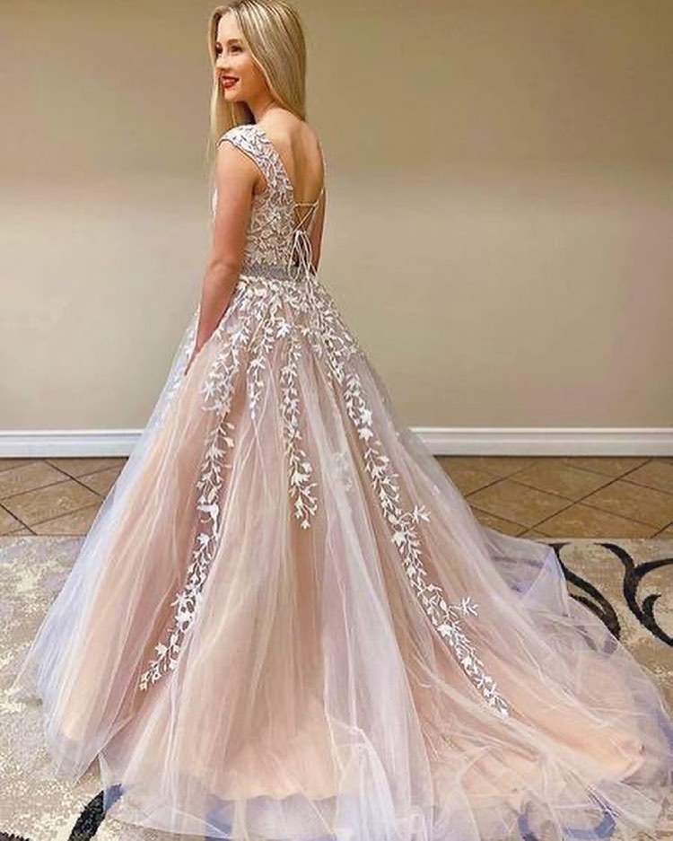 Long A-line Appliques Lace Tulle Backless Floor Length Prom Dress