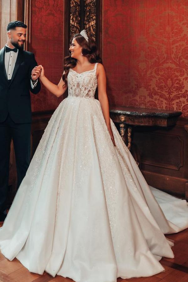 Charming Long Ball Gown Sweetheart Straps Sleeveless Lace Wedding Dress