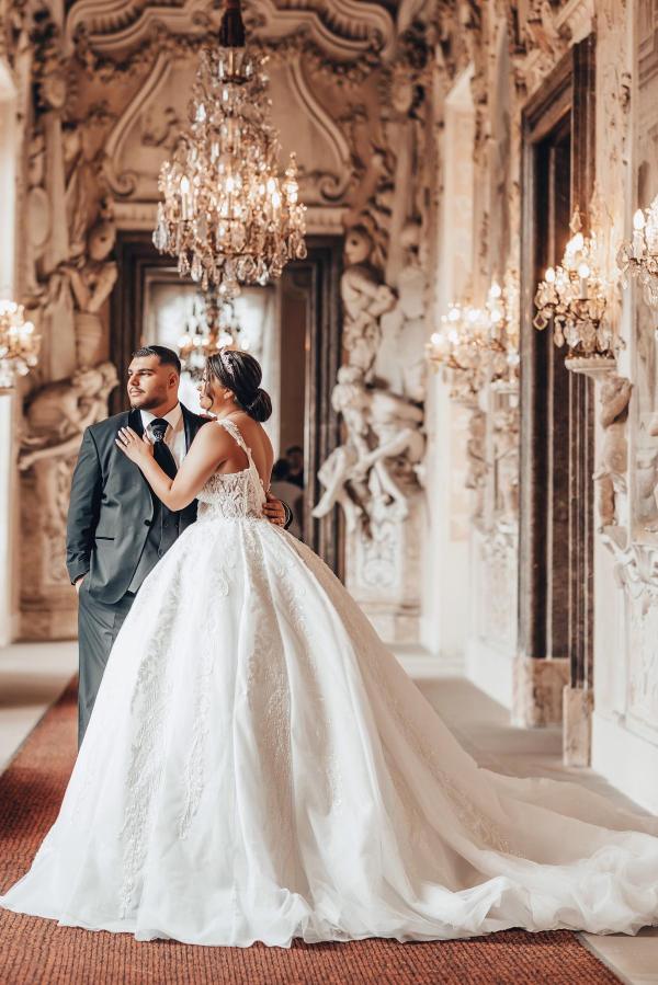 Luxury Plus Size White Ball Gown Sweetheart Tulle Long Wedding Dress with Appliques Lace