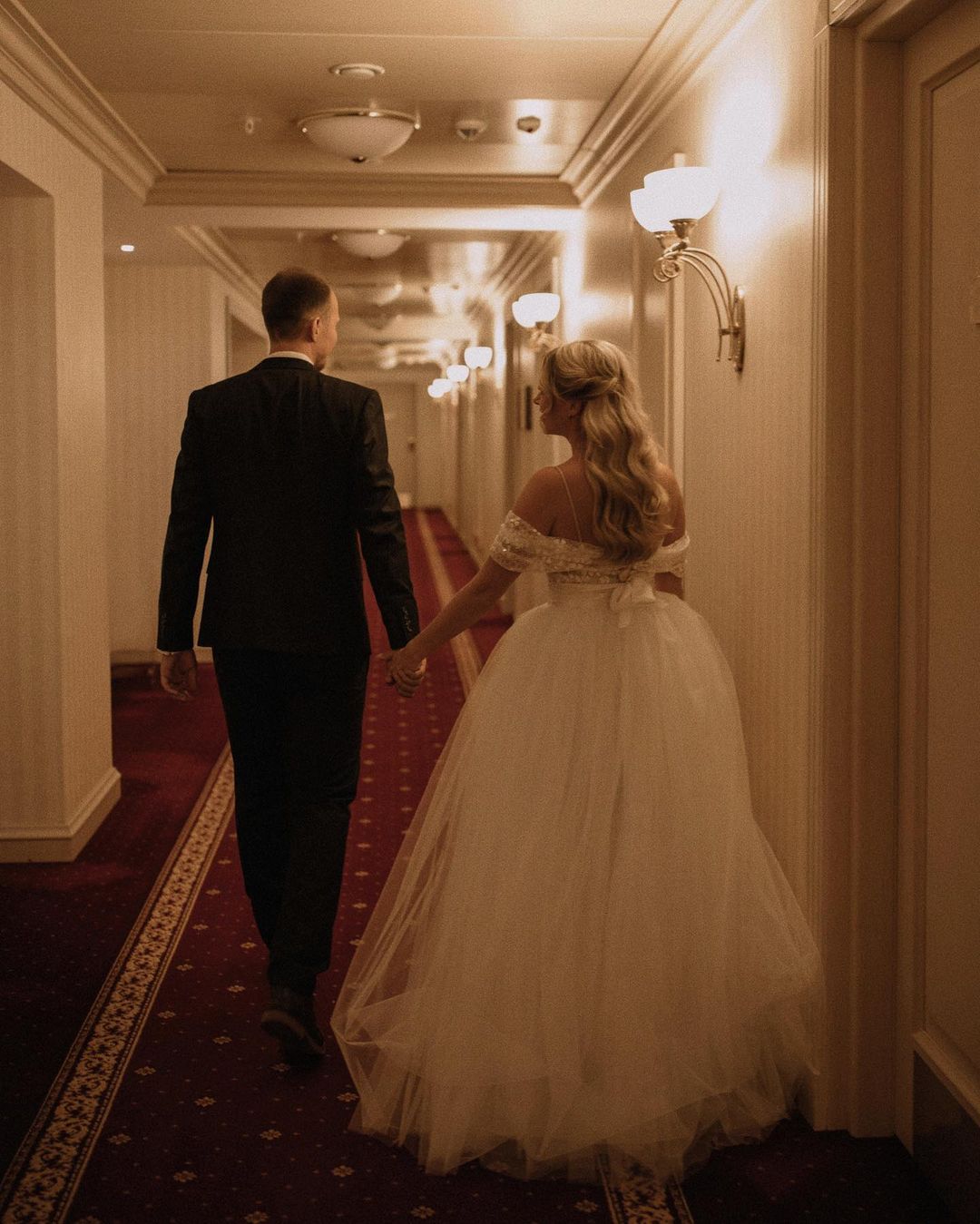 Gorgeous Long Mermaid Off Shoulder Tulle Wedding Dress with Detachable Tulle Train