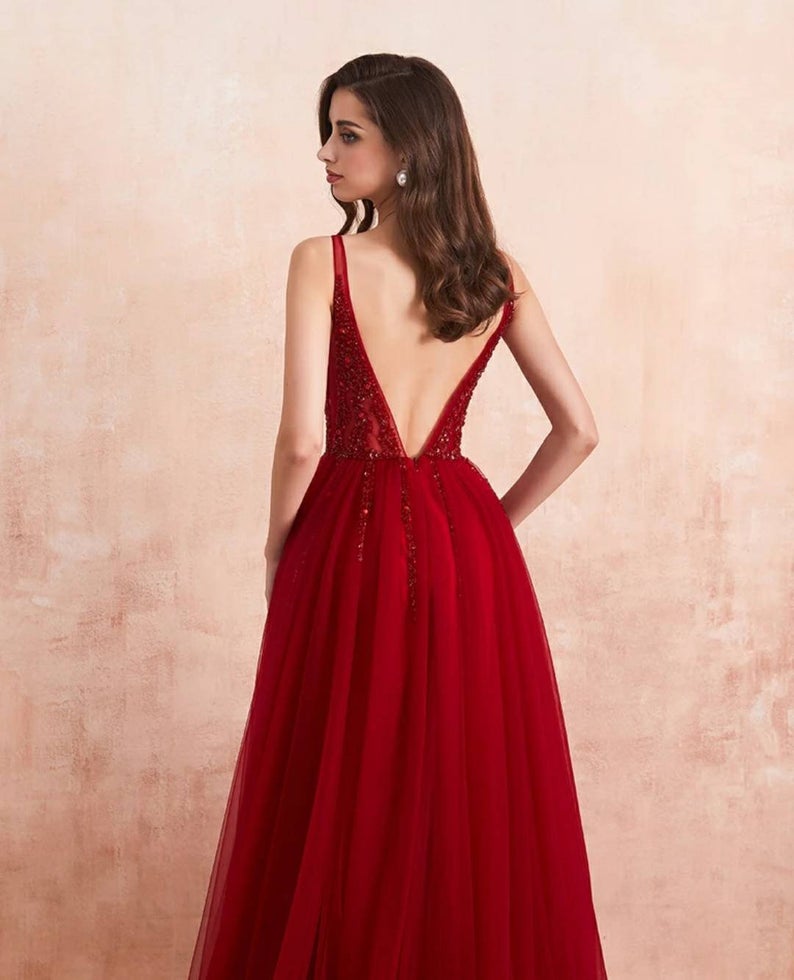 Elegant Long A-line V-neck Tulle Backless Prom Dress with Slit