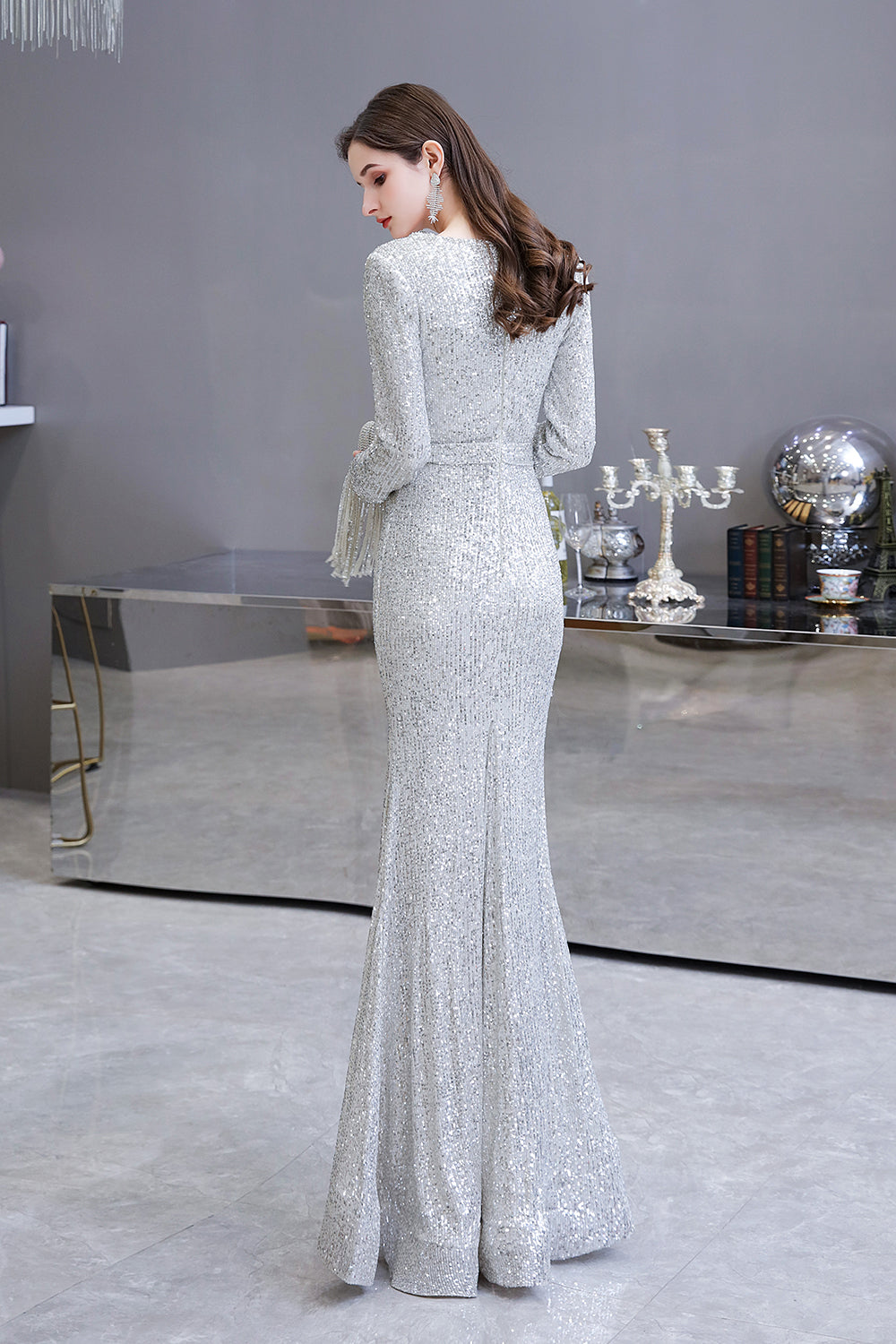Gorgeous Sequins Long Sleeve V-Neck Mermaid Evening Gowns