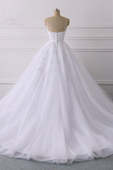 Glamorous Long Ball Gown Spaghetti Straps V-Neck Tulle Wedding Dress with Appliques Lace