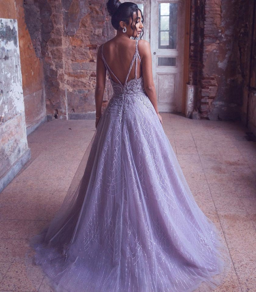 Long A-Line Tulle V-neck Spaghetti Straps Appliques Lace Backless Prom Dress
