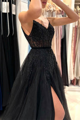 Chic Black Long A-line V-neck Tulle Lace Prom Dress with Slit
