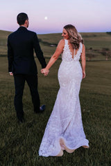 Elegant Long Mermaid V-Neck Sleeveless Floral Lace Backless Wedding Dress