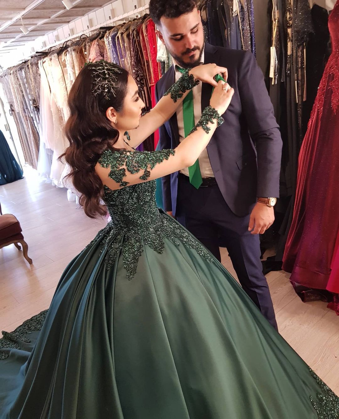 Elegant Long Ball Gown Sweetheart Satin Lace Prom dresses with Sleeves